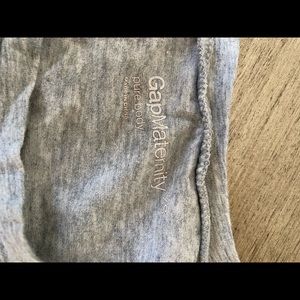 Gap maternity T-shirt xs